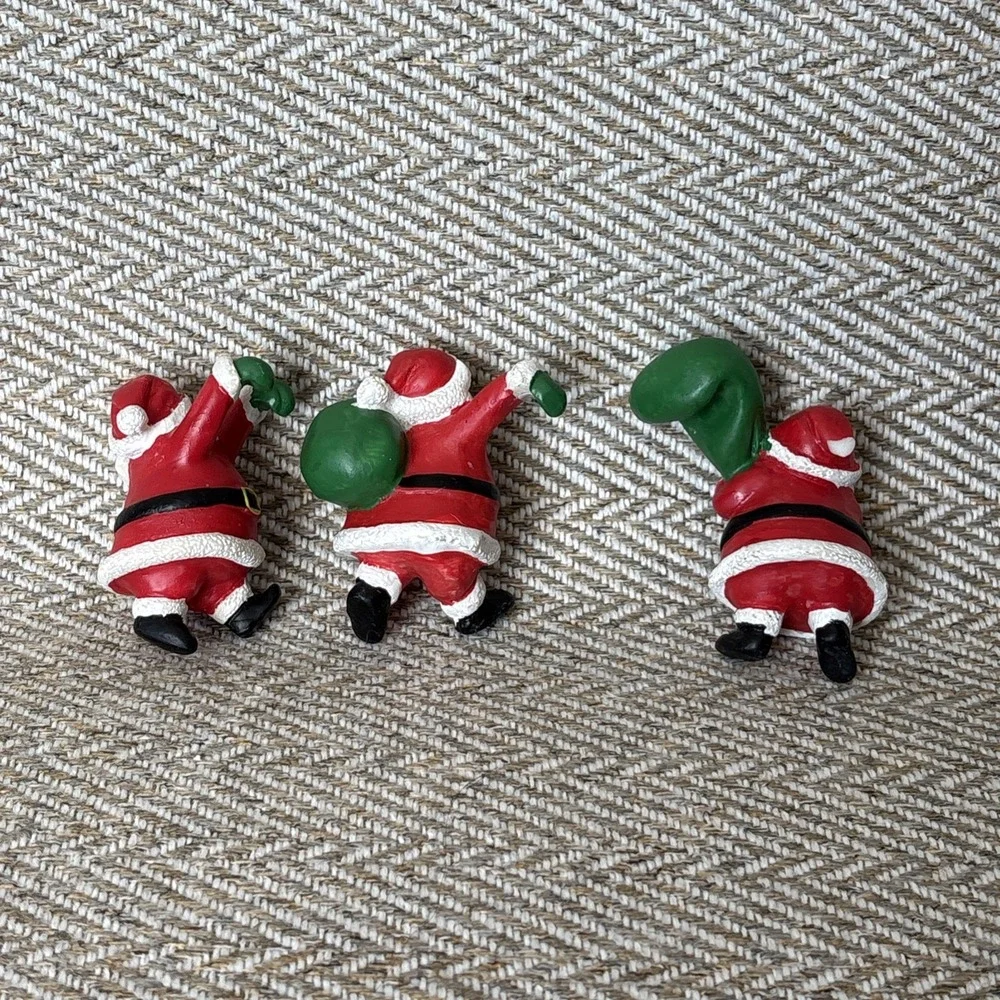Pot Or Lamp Percher Santas Set of 3 Resin 2.25'
